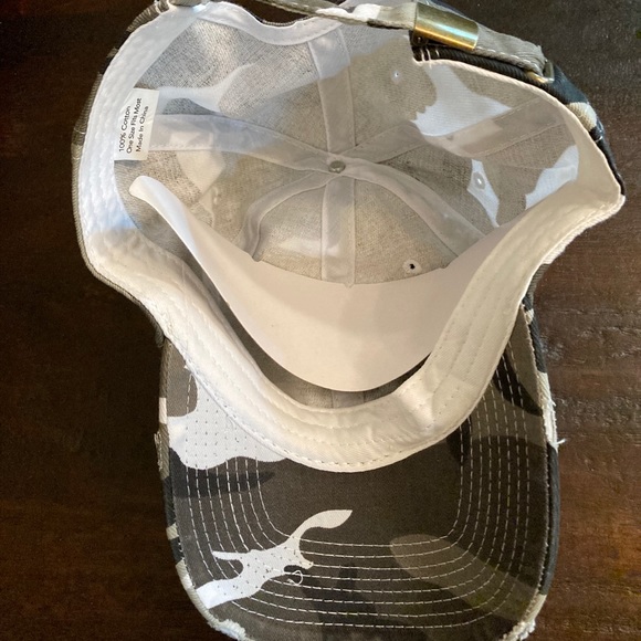 Distressed Camouflage Hat - Picture 4 of 5